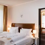 Jagdschloss Niederwald Hotel