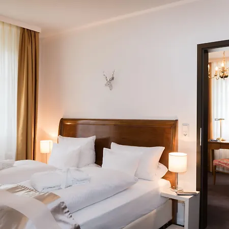 Jagdschloss Niederwald Hotel