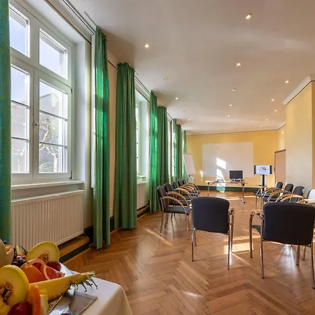 Jagdschloss Niederwald 4*