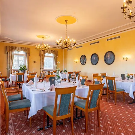 Jagdschloss Niederwald 로데스하임암라인