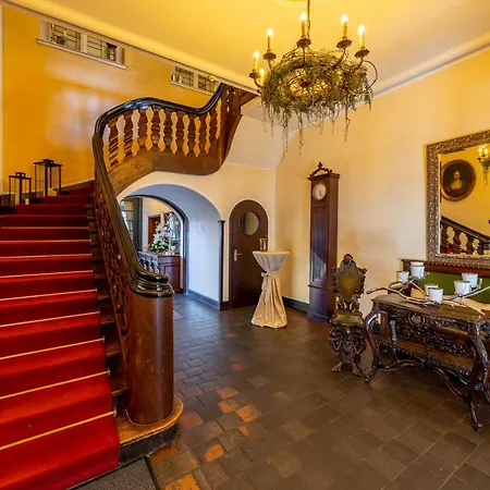 Jagdschloss Niederwald 4*