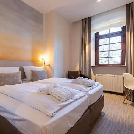 Jagdschloss Niederwald Hotel 4*