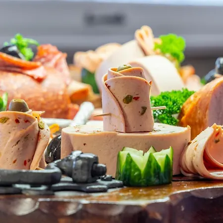 Jagdschloss Niederwald 4* 로데스하임암라인