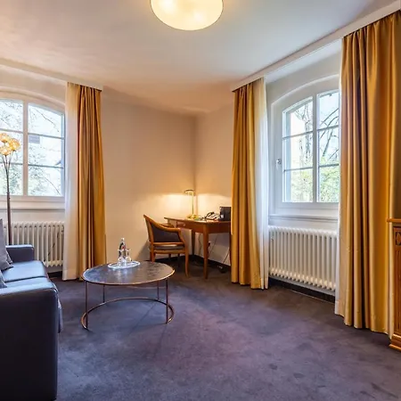 Jagdschloss Niederwald 호텔