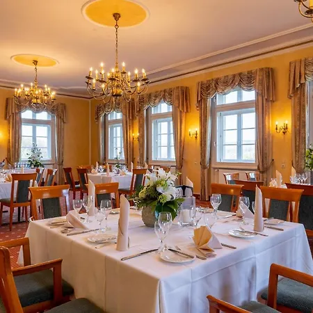Jagdschloss Niederwald 호텔