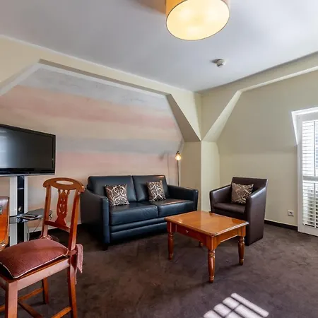 Jagdschloss Niederwald 호텔